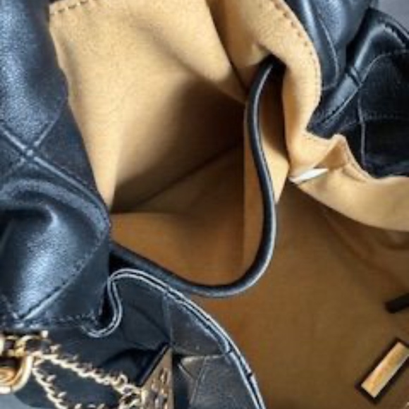 TORY BURCH FLEMING SOFT HOBO BAG - Picture 11 of 16